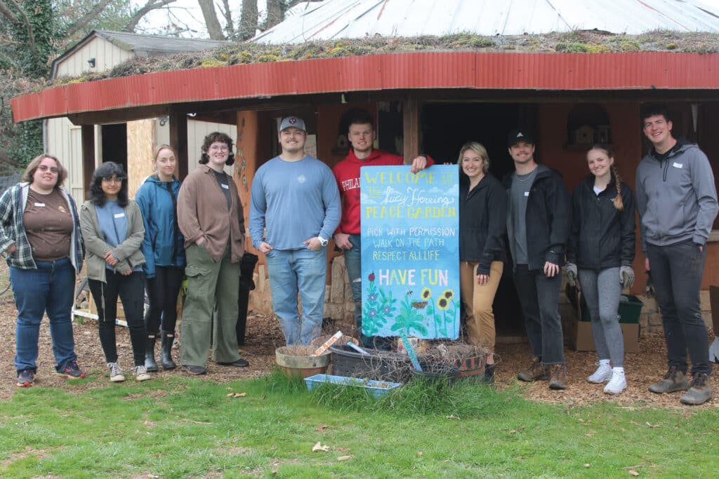 Students and Alumni Spend Spring Break Volunteering in Memphis UTK Alumni