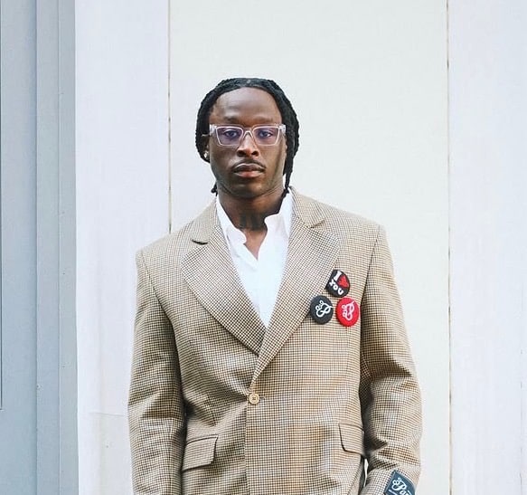 Headshot of Alvin Kamara.